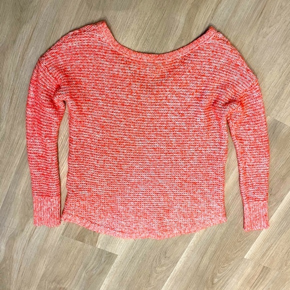 Orange Salmon Knitted AMERICAN EAGLE Longsleeve Vneck Sweater. XSmall - Picture 4 of 9